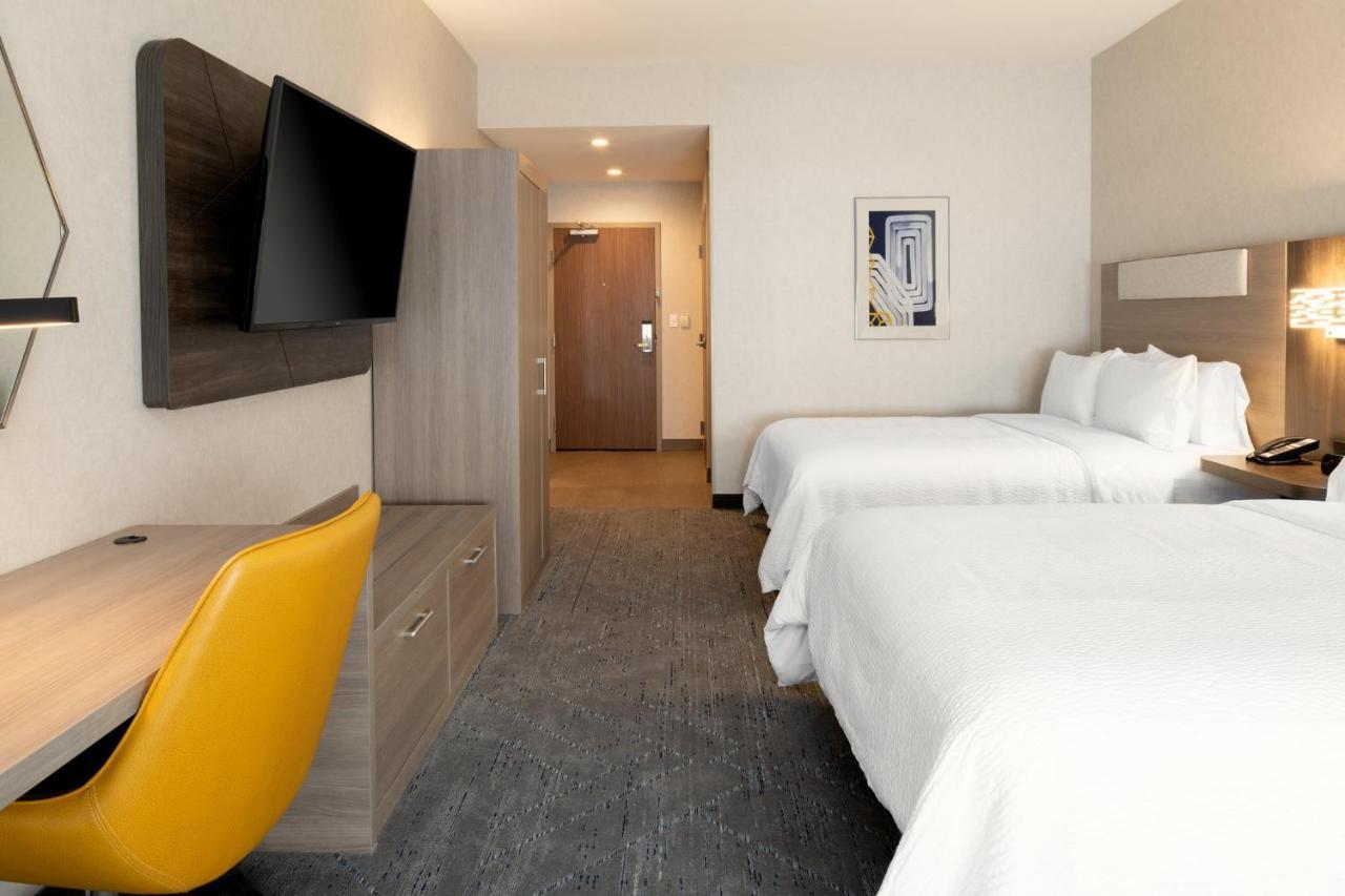 Holiday Inn Express & Suites - Hollister By Ihg Buitenkant foto