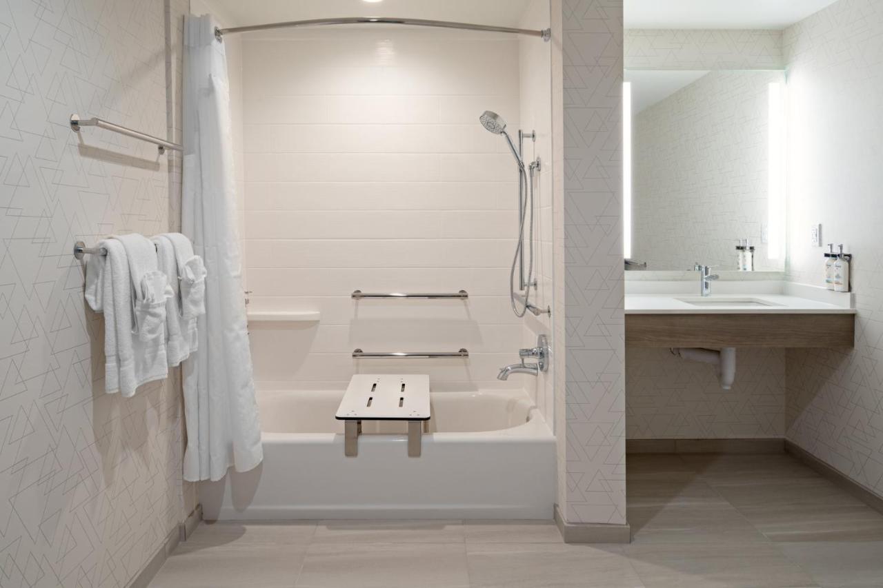 Holiday Inn Express & Suites - Hollister By Ihg Buitenkant foto